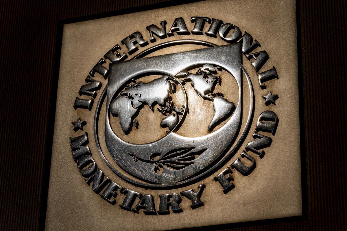 IMF highlights S. Korea’s heavy industry success | The DONG-A ILBO - 동아일보