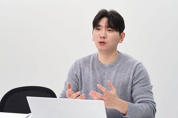 Kim explained RoV and SynthVision / source=IT dongA