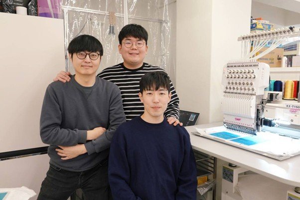 (Clockwise from left) CPO Jong-min Park, CTO Seung-hwan Lee, CEO Jong-ho Park / source=IT dongA