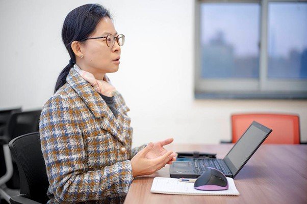 Ahn published a paper suggesting that errors in medical devices would increase due to AI. Indeed, as these cases proliferate, the FDA approval industry is being forced to change. / source = IT dongA
