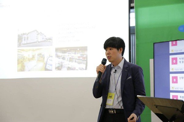 Song presenting RZMANNA\