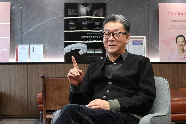 Joo, explaining Dr.AlignNavi and the company’s achievements from participating in global exhibitions / source=IT DongA