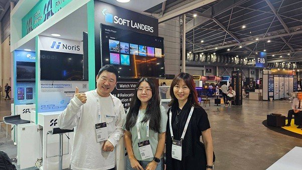 SOFT LANDERS participating in the 2025 Singapore FinTech Festival / Source = SOFT LANDERS