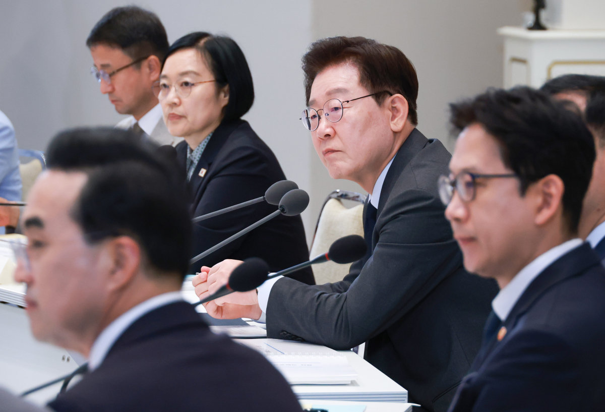 Lee Jae-myung targets chip windfall for AI