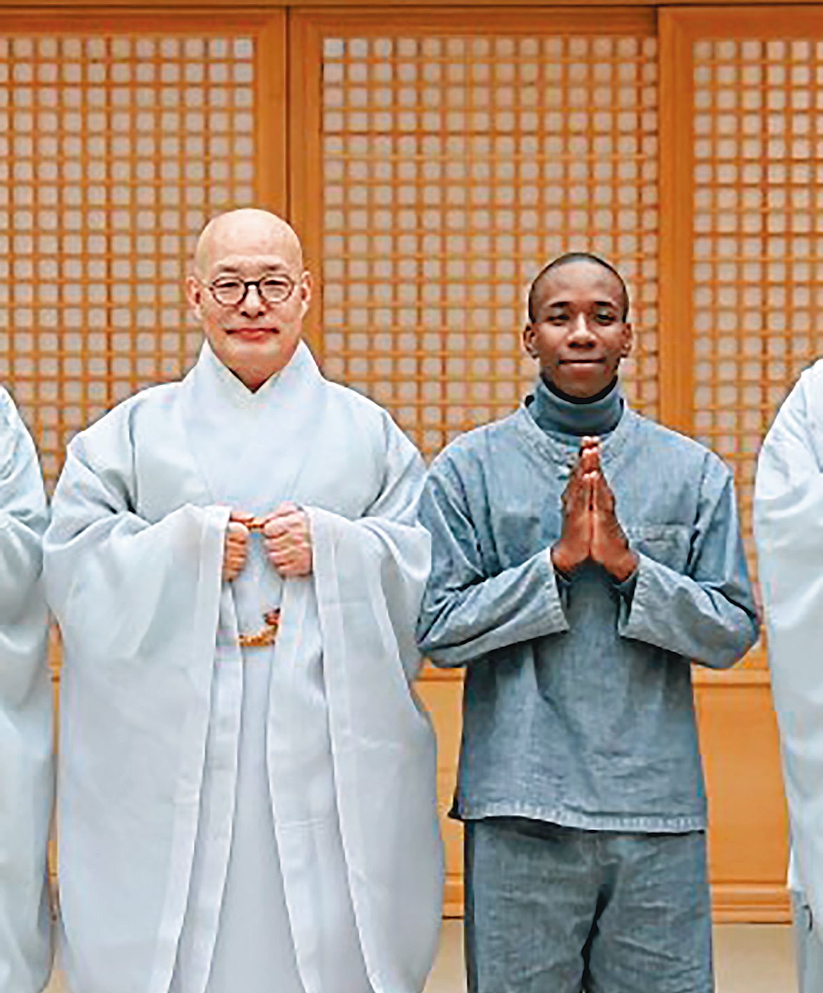 South Korea ordains first African-born monk - 동아일보