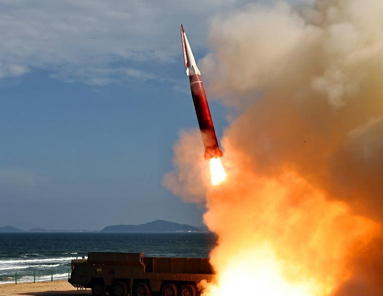 Kim warns of threat from new hypersonic missile - 동아일보
