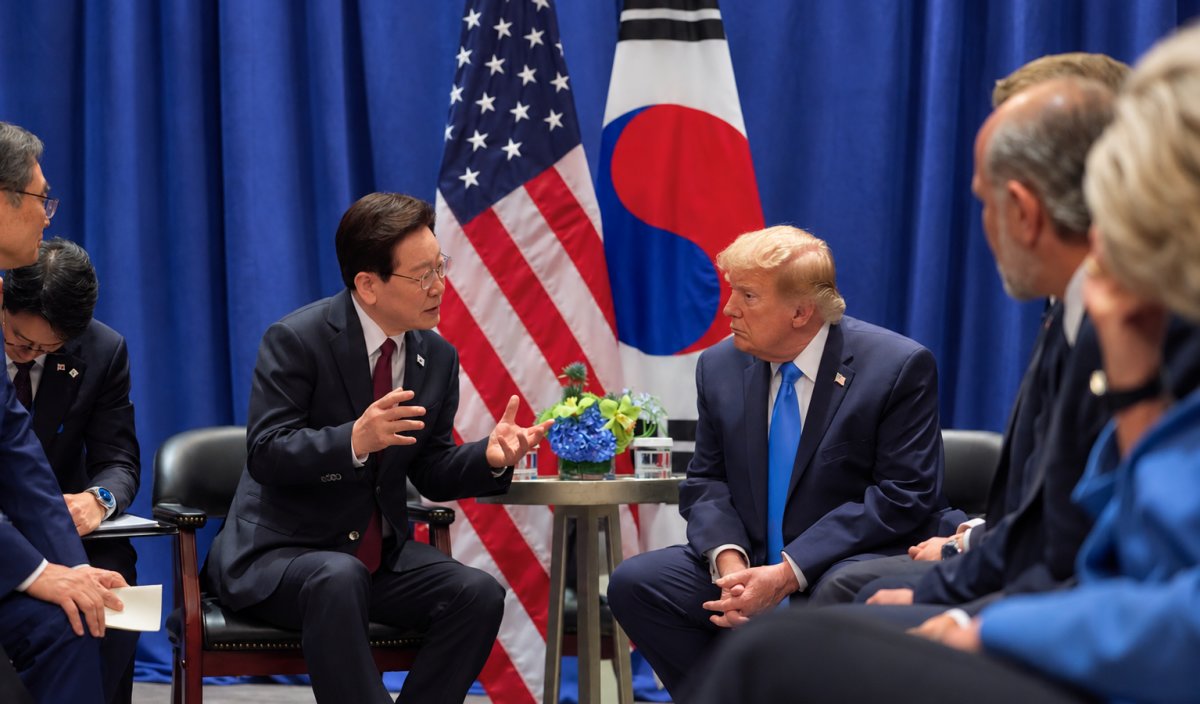 Lee pushes faster command transfer, Trump backs shipbuilding - 동아일보