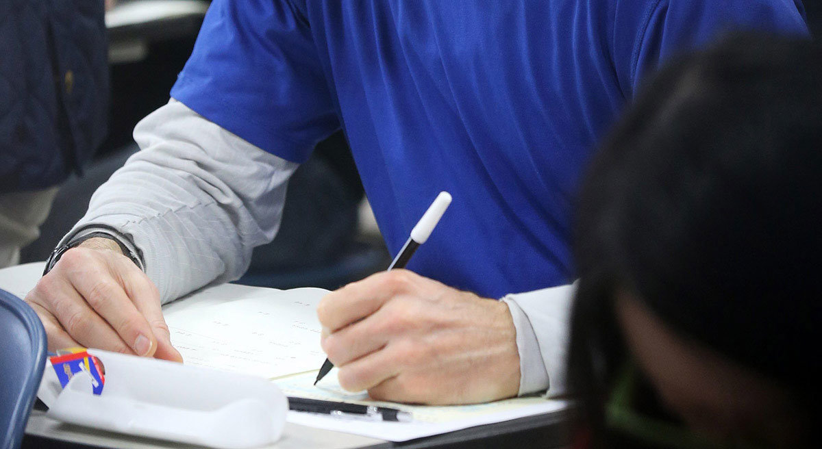 35% of overseas TOPIK sites lack cheating detectors - 동아일보