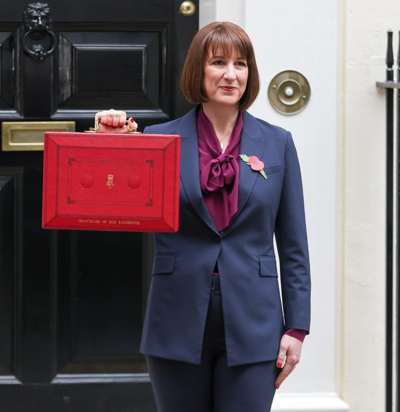 英国の労働党政府、企業・富裕層向け「71兆ウォン増税」 | 東亜日報