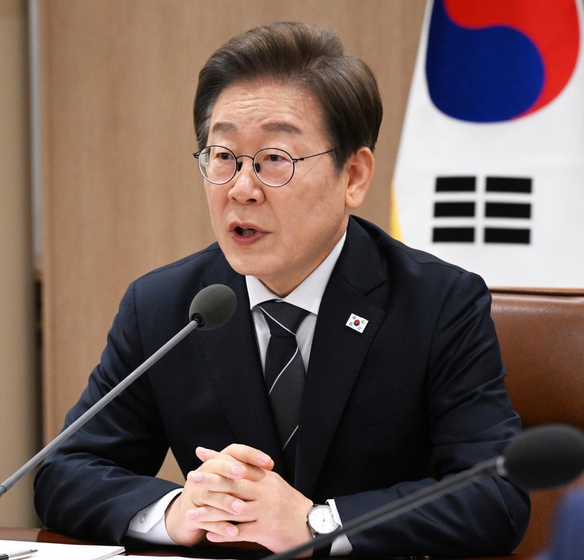 李大統領、きょうＧ７サミットへ出国…米・日との２国間会談を推進 | 東亜日報