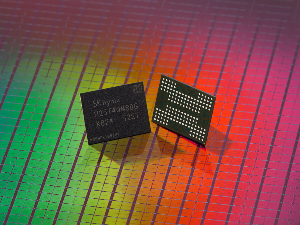 SKハイニックスが世界初の321段NAND量産へ、AIデータ