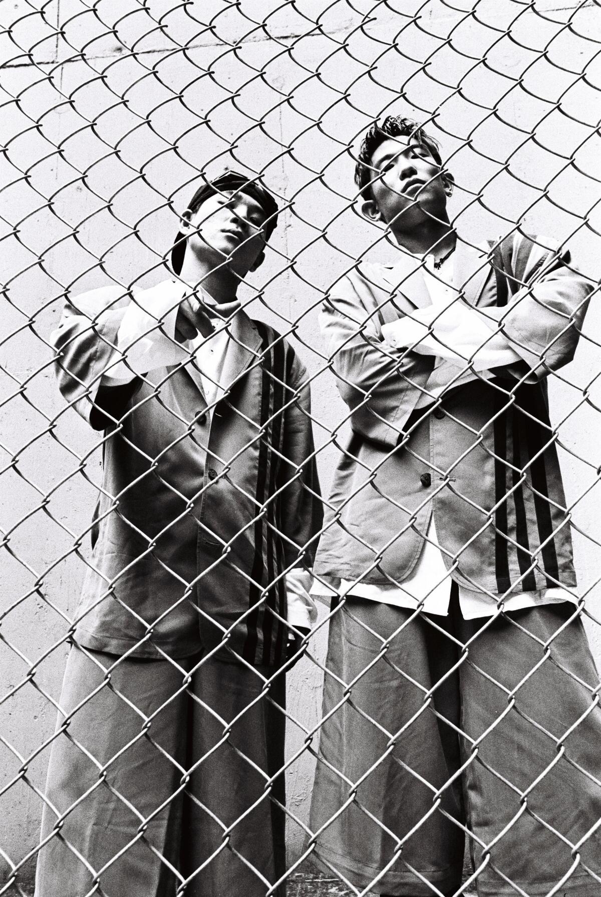 デュース、28年ぶりに新曲、故キム・ソンジェの声をAIで復元