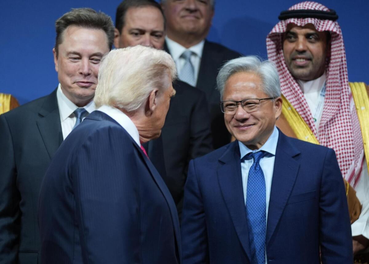 中東の独裁者 米、UAEにエヌビディア製半導体100万個超の輸入許可検討＝報道