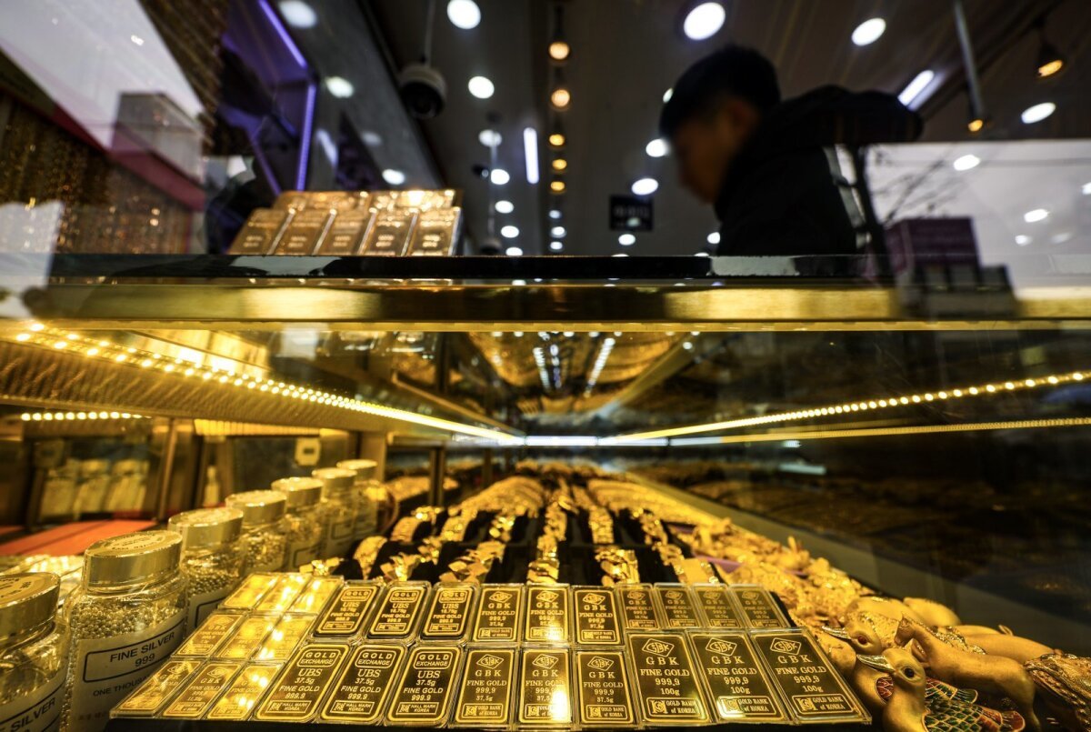 金、初の５０００ドル突破 グリーンランド緊張で「嵐のラリー」 | 東亜日報