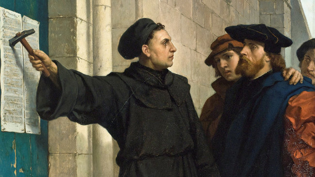 1517년 마르틴 루터가 비텐베르크성 교회 정문에 교황청을 비판하는 내용의 ‘대자보’를 붙이면서 1000년 넘게 이어지던 중세가 막을 내렸다. [REX]