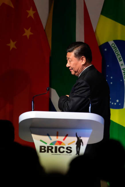 7월 25일 남아프리카공화국 요하네스버그에서 열린 제10차 브릭스(BRICS) 정상회의에 참석한 시진핑 중국 국가주석이 개막식 연설에서 “무역전쟁은 승자가 없기에 배격해야 한다”고 강조했다. [AP=뉴시스]