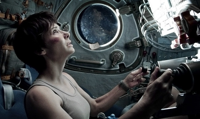 과학 연구에 따르면 우주 공간에서 생존에 좀 더 유리한 건 여성 쪽이다. 영화 '그래비티'의 한 장면.