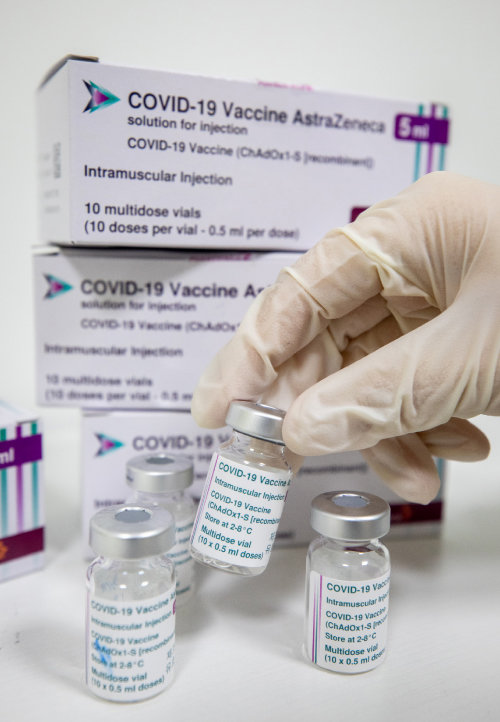 아스트라제네카 백신. 3월 17일 기준 국내 코로나19 백신 접종자의 94% 이상이 아스트라제네카 백신을 맞았다. [뉴스1]