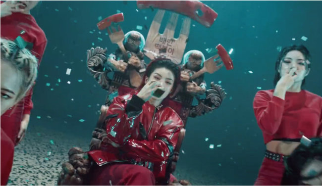 Mnet ‘스트릿 우먼 파이터’에 출연한 댄스 크루 ‘훅’의 배달의민족 광고. [배달의 민족 유튜브 채널 캡처]