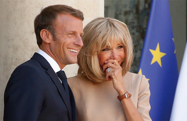 에마뉘엘 마크롱 프랑스 대통령 부부는 대표적인 연하남·연상녀 커플로 꼽힌다. [뉴시스]