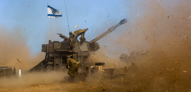 미군과 이스라엘군의 주력 자주곡사포 M109A1. K-9에 비해 성능이 다소 떨어진다. [뉴시스]