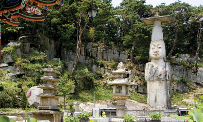 충남 논산시 관촉사에 있는 석불 관촉사 석조미륵보살입상은 흔히 ‘은진미륵’(恩津彌勒)이라고 일컬어진다. [문화재청]