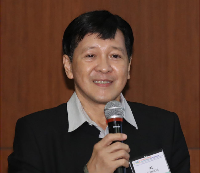 2022년 12월 2일 필리핀 팜팡가 클라크 위더스호텔에서 열린 글로벌 피스 리더십 콘퍼런스에서 알 비탕콜 마닐라타임스 칼럼니스트가 연설하고 있다. [뉴시스]