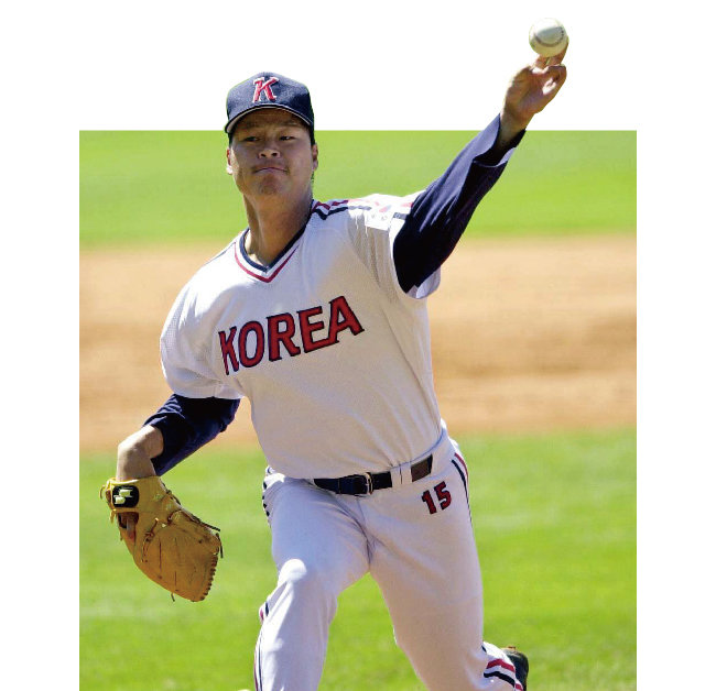 ‘한국 프로야구 전설의 좌완’이라는 별명을 가진 구대성(54)은 2000년 9월 27일 열린 시드니 올림픽 야구 3,4위 결정전에서 완봉승을 거뒀다. [동아DB]