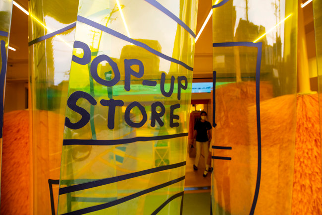 pop-up store