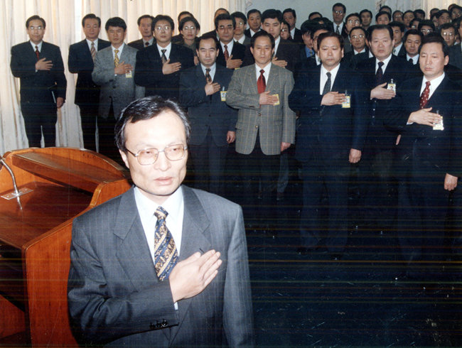 1998년 3월 3일 장관 취임식에 참석한 이해찬 교육부 장관. [동아DB]