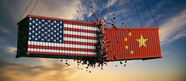 4차 산업혁명 시대에서 미국과 중국은 플랫폼을 선점하기 위해 치열히 경쟁하고 있다. [미래의창]