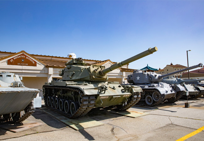 미2사단, 미8군 역사박물관 앞에 퇴역한 탱크들이 진열돼 있다. [박해윤 기자]