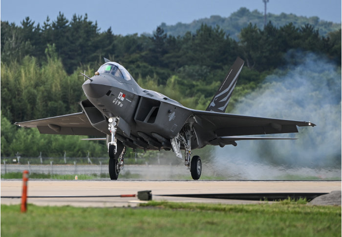 한국의 신형 전투기 KF-21. [KAI]