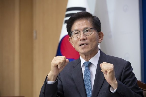 “국민 목소리 담는 대통합·대연정 가리지 않을 것”