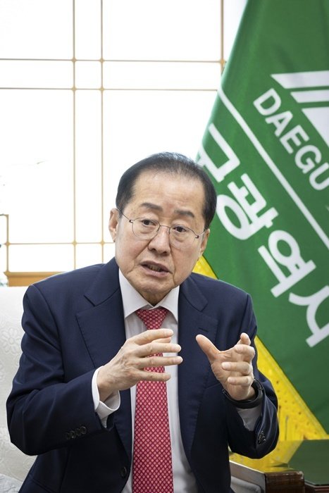 “‘30년 경륜’으로 국정 난맥 극복… 이재명은 국정 난맥 한 축”