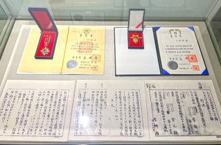 대포만세운동 관련 독립유공자들이 기증한 훈장과 훈장증. 홍중식 기자