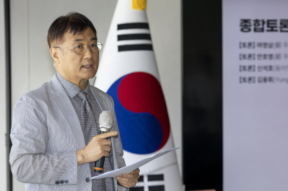 ‘제9회 KWO 나지포럼’에서 이스라엘 방공망에 대해 설명하는 마영삼 고려대 아세아문제연구위원(전 주이스라엘 대사). 조영철 기자