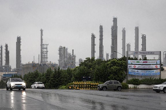 아침 출근 시간대에도 여수산단을 오가는 차량은 많지 않았다. 박해윤 기자