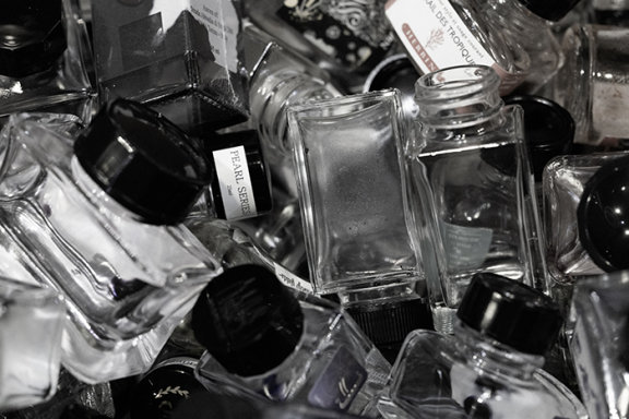 20~50㎖ 정도인 잉크 한 병이 비워지는 것을 보다 보면 어느덧 만년필에 길든다.