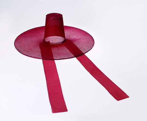 융복(戎服·조선시대 의례복)을 입을 때 쓰던 주립(朱笠).