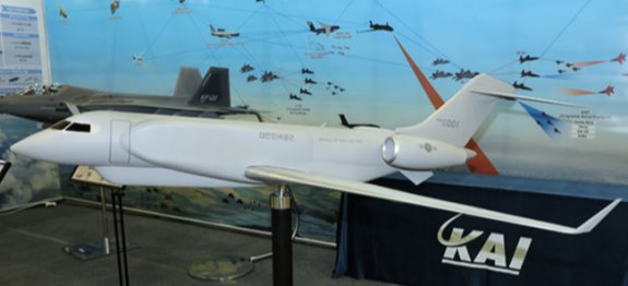 한국항공우주산업(KAI)이 개발 예정인 한국형 전자전용 항공기(전자전기) 모형. KAI