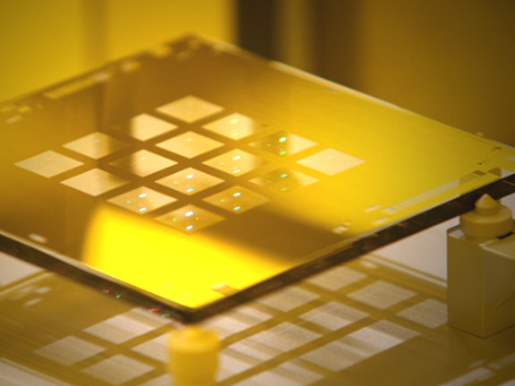 블랭크 마스크가 적용된 반도체용 포토마스크. SKC