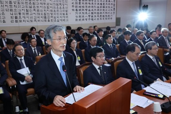 10월 13일 서울 여의도 국회 법제사법위원회에서 열린 대법원에 대한 국정감사에 조희대 대법원장이 출석해 발언하고 있다. 뉴시스