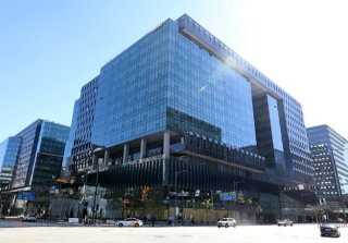 최근 카카오의 앱 체류시간 확대와 광고 영역 확충을 둘러싼 수익화 전략, 그리고 내부 의사결정 문화가 도마에 올랐다. 경기 성남시 판교 카카오 사옥 전경. 동아DB