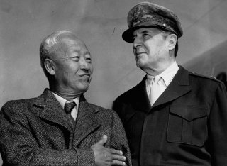 이승만 대통령과 더글러스 맥아더 장군. Gettyimage