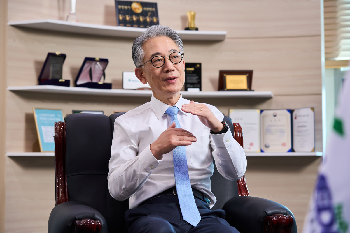 “AI·디지털 물결은 ‘기회’,<br> 첨단 의료산업 퀀텀점프 이끌 것”