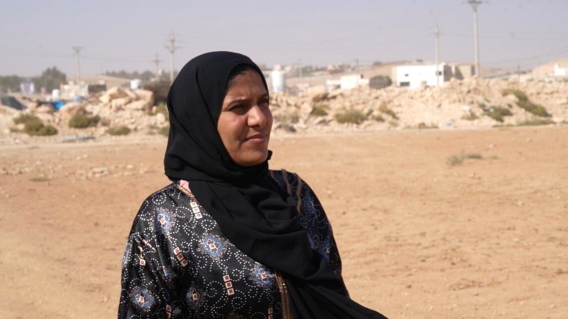 시리아 무력 충돌로 인한 실종자는 주로 남성이다. 시리아와 요르단을 포함한 중동 지역은 전통적으로 남성이 생계와 가족 의사결정을 책임지는 가부장적 가족 구조가 일반적이라, 보호자와 결정권자를 동시에 잃은 여성들은 법적 보호가 미비한 상태에서 차별, 생계 불안에 노출된다. 암만=지희수 기자