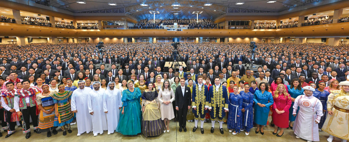 하나님의 교회는 2025년 11월 16일 충북 옥천고앤컴연수원에서 글로벌 문화행사를 개최하며 평화의 메시지를 전했다. 하나님의 교회