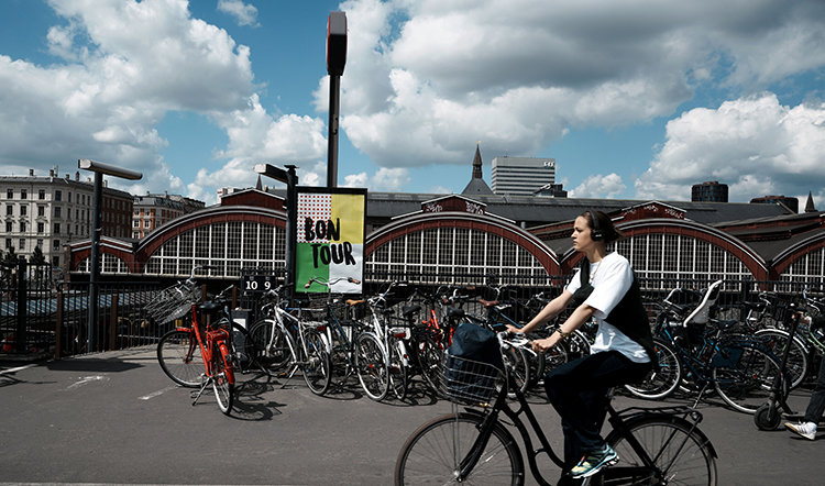 덴마크는 2025년 3월 발표된 세계행복보고서에서 147개 국가 중 행복지수 2위를 기록했다. 뉴시스