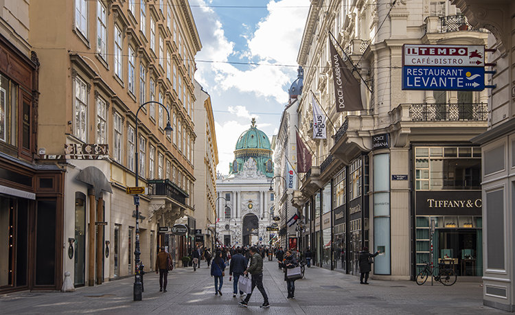 오스트리아 빈 명품 거리로 통하는 그라벤. Gettyimage